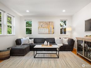 10790 221st Lane NE 28, Redmond WA 98053