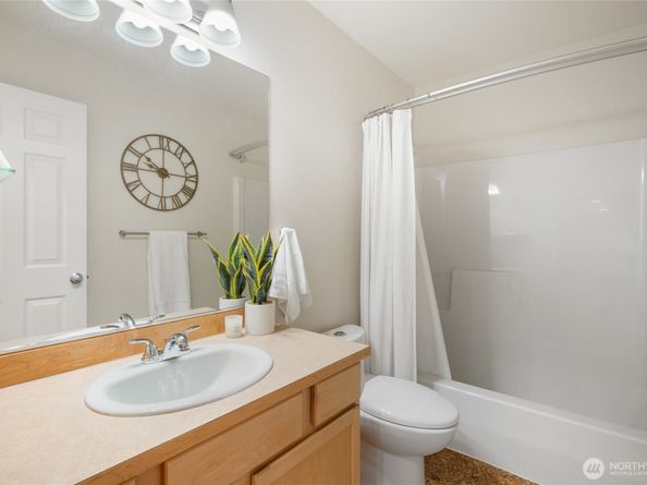 10790 221st Lane NE 28, Redmond WA 98053