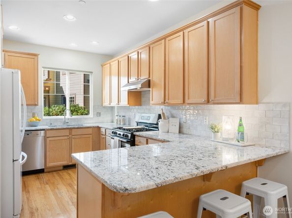 10790 221st Lane NE 28, Redmond WA 98053