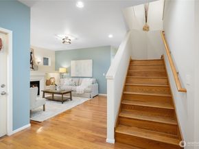 10790 221st Lane NE 28, Redmond WA 98053