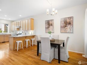 10790 221st Lane NE 28, Redmond WA 98053