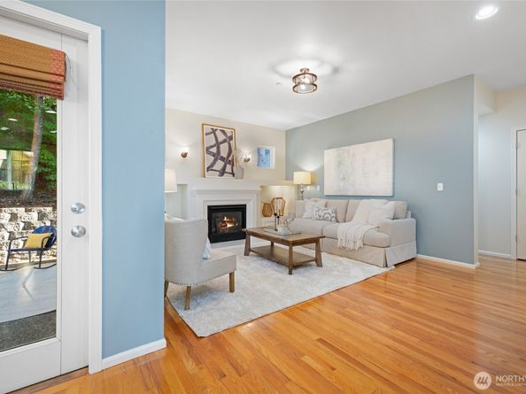 10790 221st Lane NE 28, Redmond WA 98053