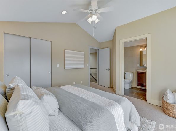 1918 N 46th Street A, Seattle WA 98103