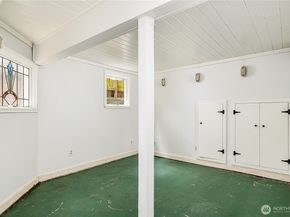9521 25th Avenue NW, Seattle WA 98117
