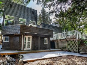 9521 25th Avenue NW, Seattle WA 98117