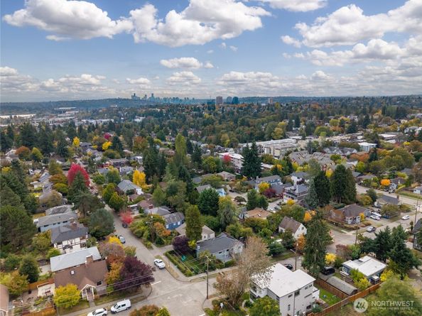 6555 27th Avenue NE, Seattle WA 98115
