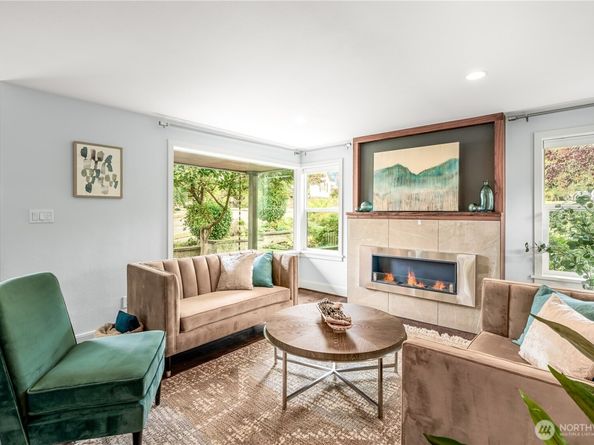6555 27th Avenue NE, Seattle WA 98115