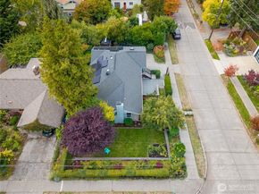 6555 27th Avenue NE, Seattle WA 98115