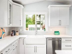6555 27th Avenue NE, Seattle WA 98115