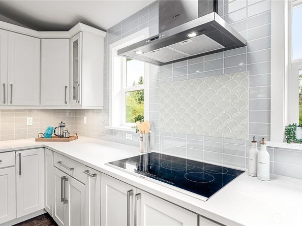 6555 27th Avenue NE, Seattle WA 98115