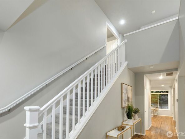 11220 SE 64th Street, Bellevue WA 98006