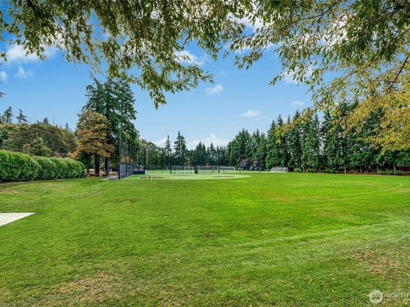 11220 SE 64th Street, Bellevue WA 98006