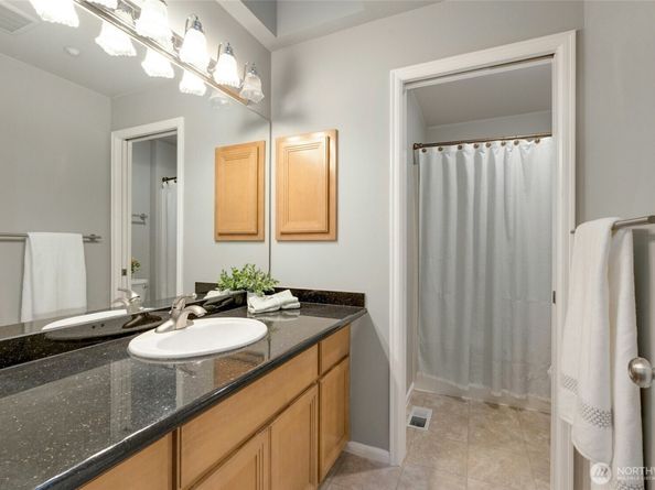 11220 SE 64th Street, Bellevue WA 98006