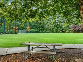11220 SE 64th Street, Bellevue WA 98006