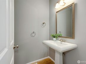 11220 SE 64th Street, Bellevue WA 98006