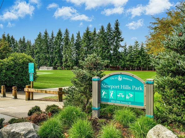 11220 SE 64th Street, Bellevue WA 98006
