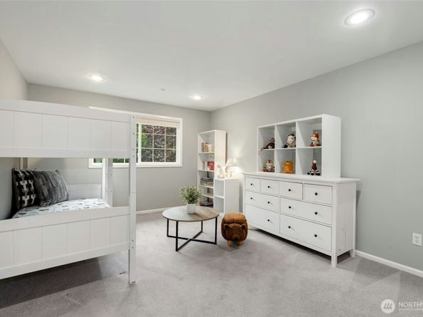 11220 SE 64th Street, Bellevue WA 98006