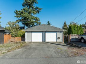 1418 Oakes Avenue, Everett WA 98201