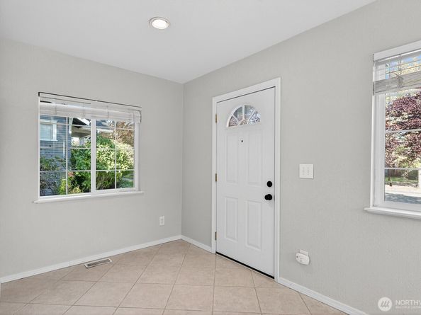 1418 Oakes Avenue, Everett WA 98201