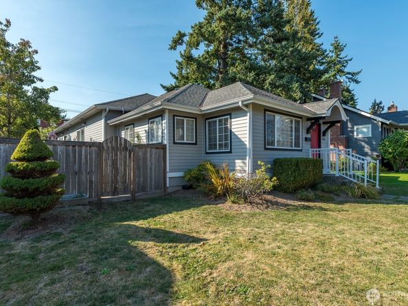 1418 Oakes Avenue, Everett WA 98201