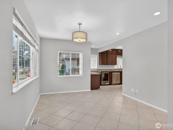 1418 Oakes Avenue, Everett WA 98201