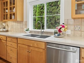 747 Village Circle NW, Bainbridge Island WA 98110