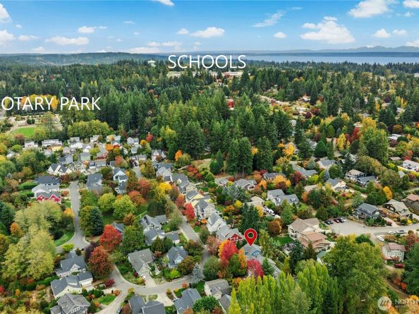 747 Village Circle NW, Bainbridge Island WA 98110