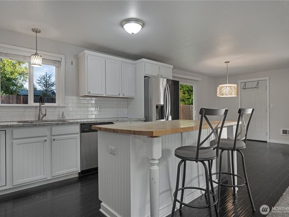 1450 Bill Avenue, Port Orchard WA 98366