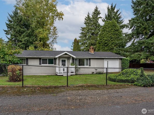 1450 Bill Avenue, Port Orchard WA 98366