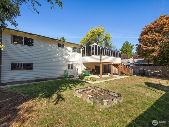 25322 32nd Place S, Kent WA 98032