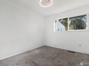 25322 32nd Place S, Kent WA 98032