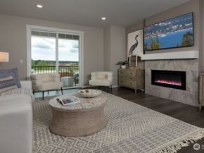 19288 NE 69th Circle 104, Redmond WA 98052