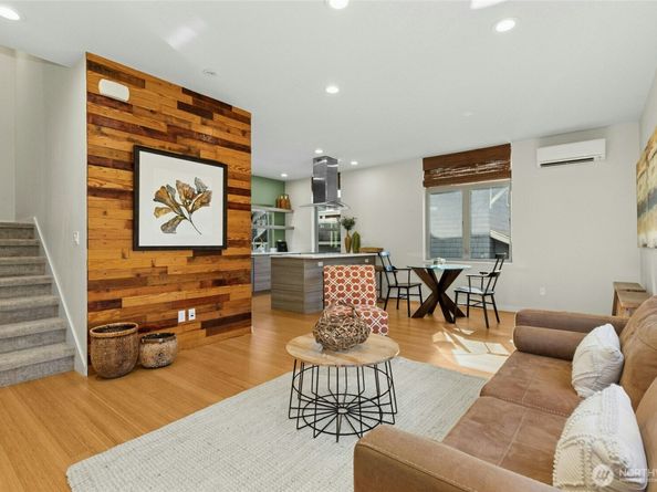 4411 Meridian Avenue N, Seattle WA 98103