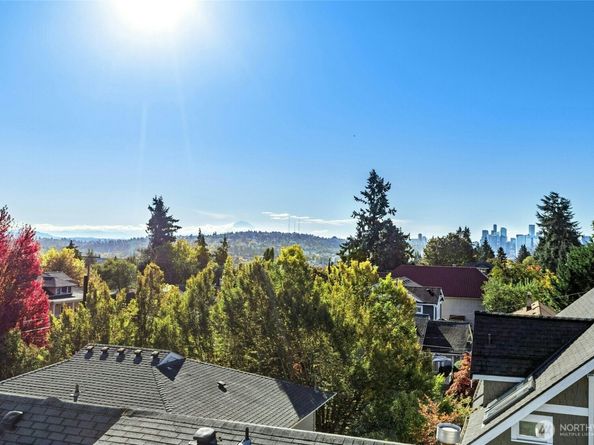 4411 Meridian Avenue N, Seattle WA 98103
