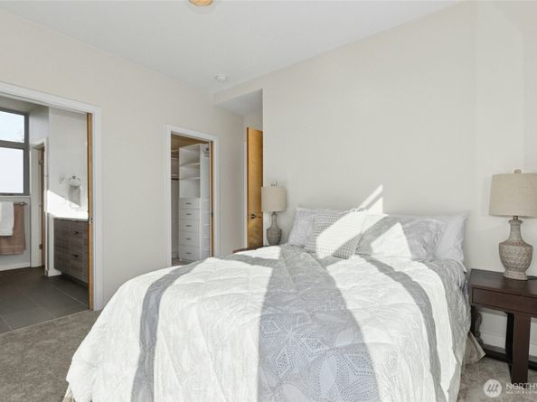 4411 Meridian Avenue N, Seattle WA 98103