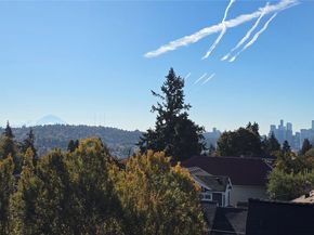4411 Meridian Avenue N, Seattle WA 98103