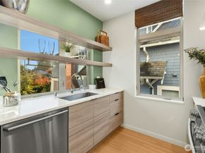 4411 Meridian Avenue N, Seattle WA 98103