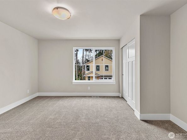20825 99th Place S, Kent WA 98031