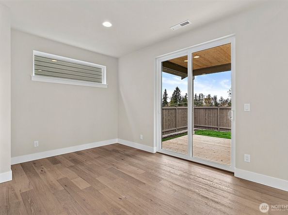 20825 99th Place S, Kent WA 98031