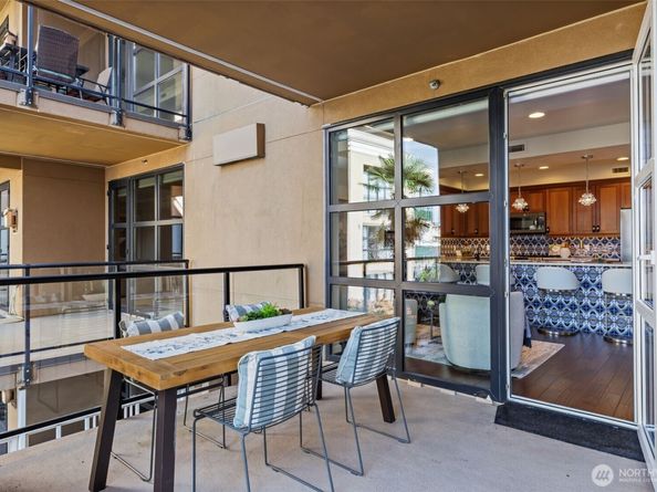 10047 Main Street 311, Bellevue WA 98004