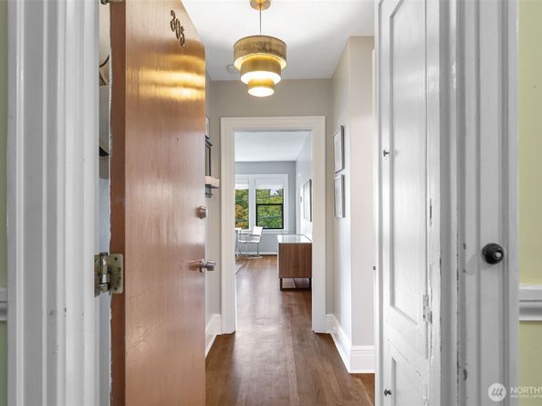 1136 13th Avenue 305, Seattle WA 98122
