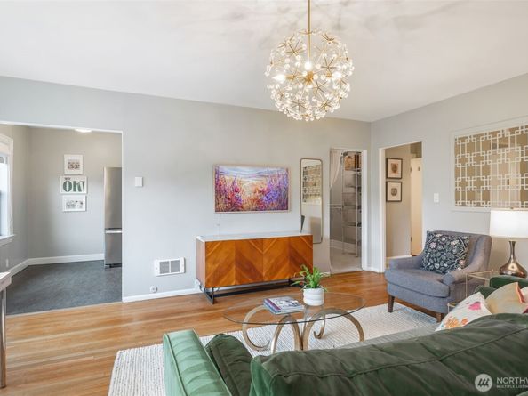 1136 13th Avenue 305, Seattle WA 98122