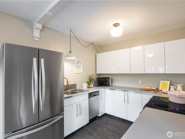 1136 13th Avenue 305, Seattle WA 98122