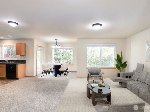 638 Shirehill Street, Bremerton WA 98310