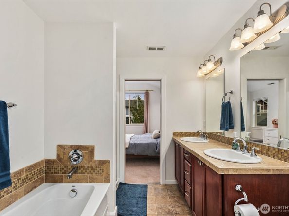 14523 16th Park W B, Lynnwood WA 98087