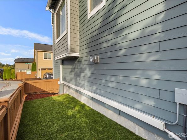 14523 16th Park W B, Lynnwood WA 98087