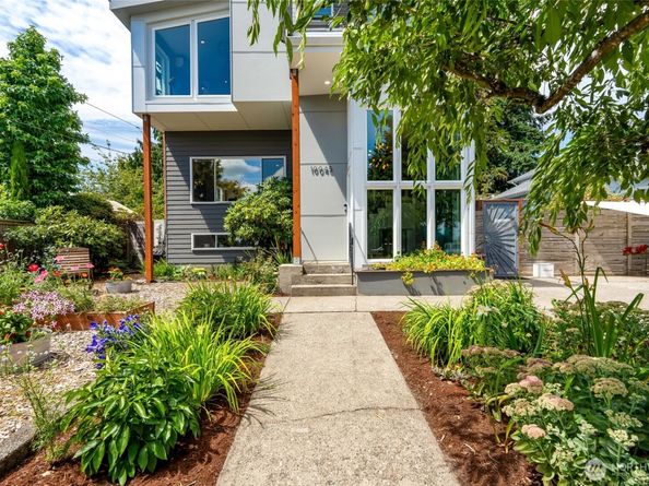 10045 9th Avenue SW, Seattle WA 98146