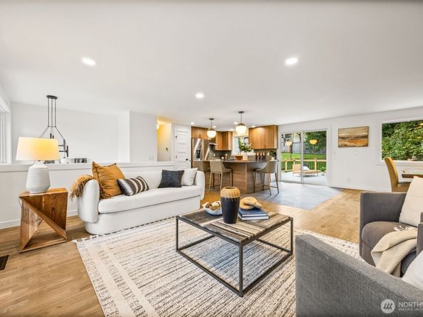 6225 122nd Avenue SE, Bellevue WA 98006