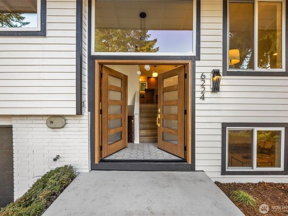6225 122nd Avenue SE, Bellevue WA 98006