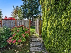6225 122nd Avenue SE, Bellevue WA 98006